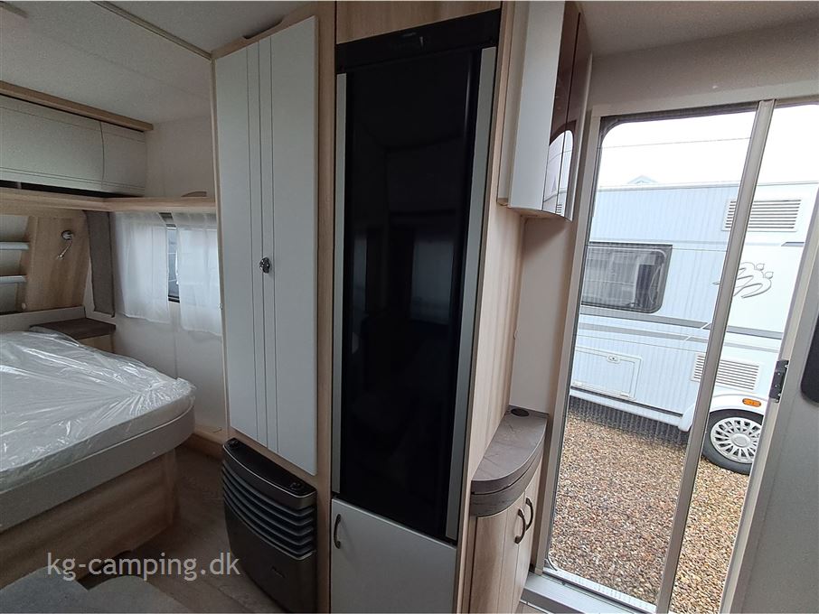 Hobby De Luxe 460 SFf