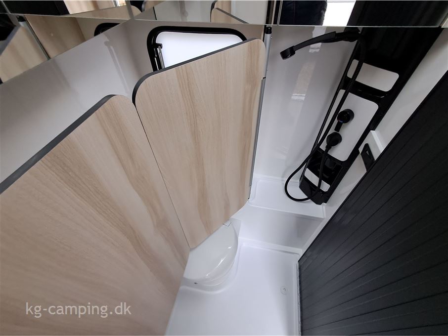 Hobby De Luxe 460 SFf