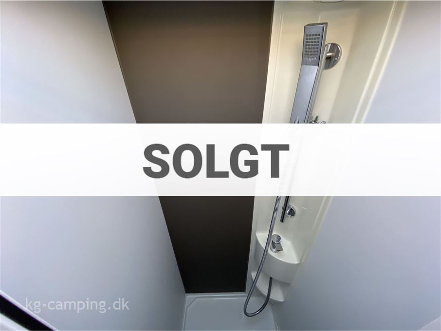 Adria Coral AXESS 670 SL