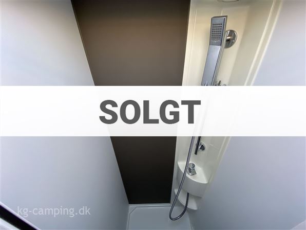 Adria Coral AXESS 670 SL