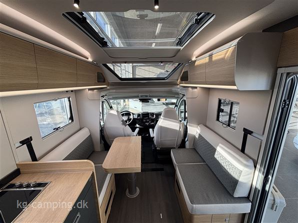 Adria Coral 670 DL