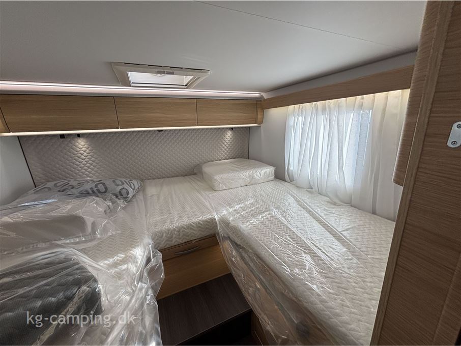 Adria Coral 670 DL