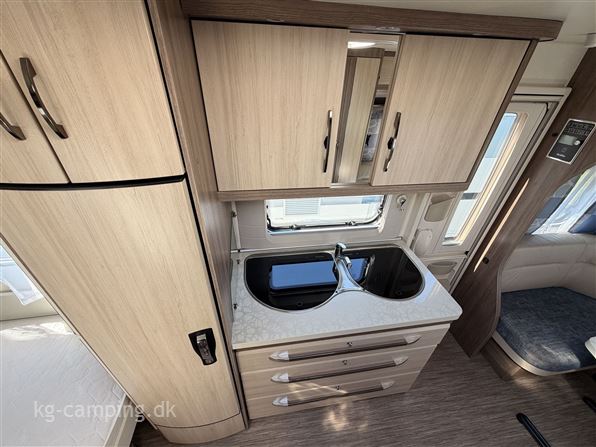Hobby De Luxe 495 UL