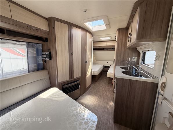 Hobby De Luxe 495 UL