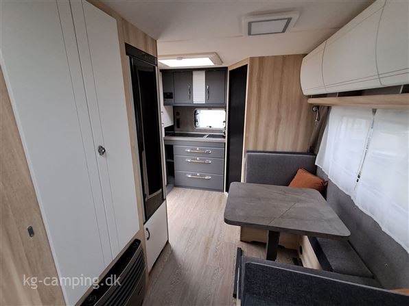 Hobby De Luxe 460 SL