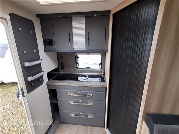 Hobby De Luxe 460 SL