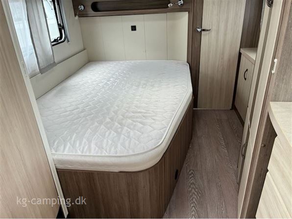 Hobby De Luxe 495 WFB