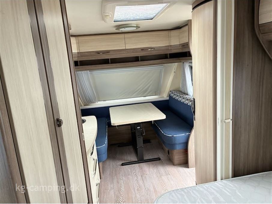 Hobby De Luxe 495 WFB