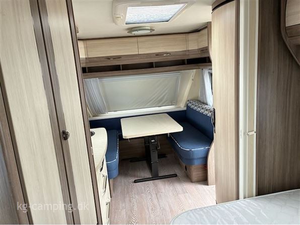 Hobby De Luxe 495 WFB
