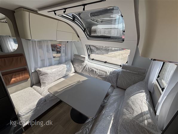 Adria Alpina 583 UL