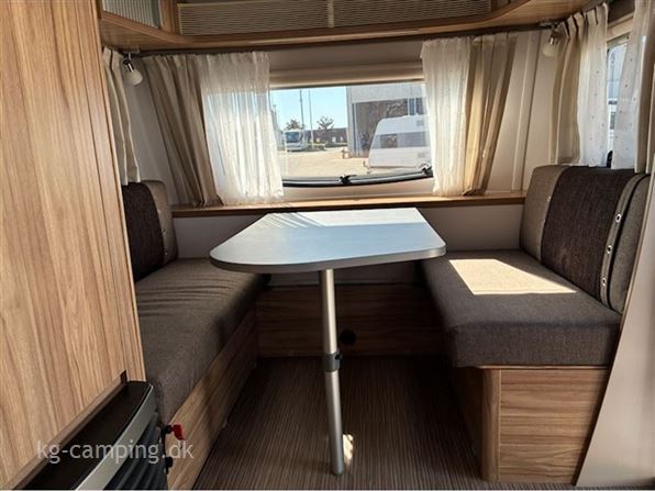 Hymer Eriba Feeling 425 EFE