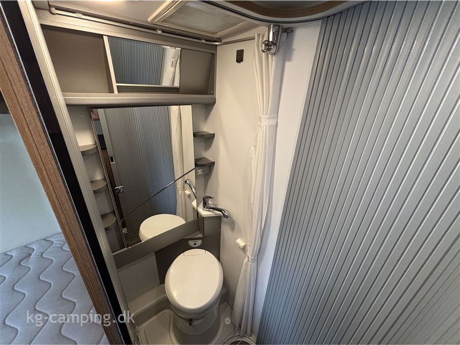Adria Twin 600 SLT