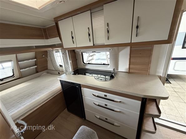 Hobby De Luxe 440 SF