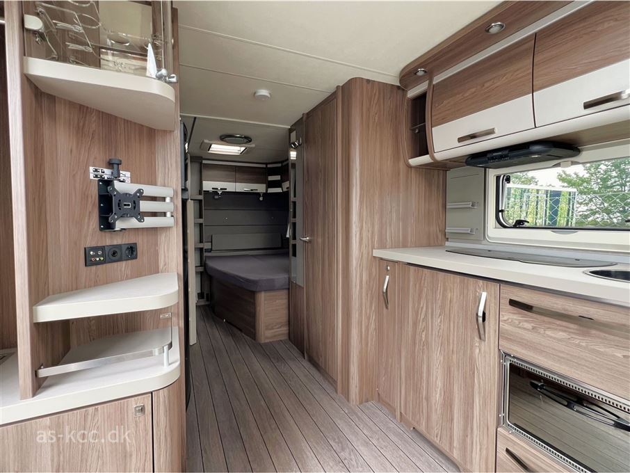 Knaus Scandinavian Selection 590 UK