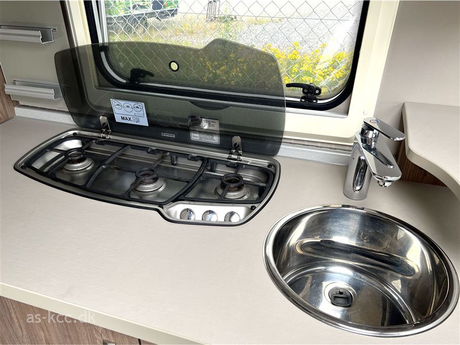 Knaus Scandinavian Selection 590 UK