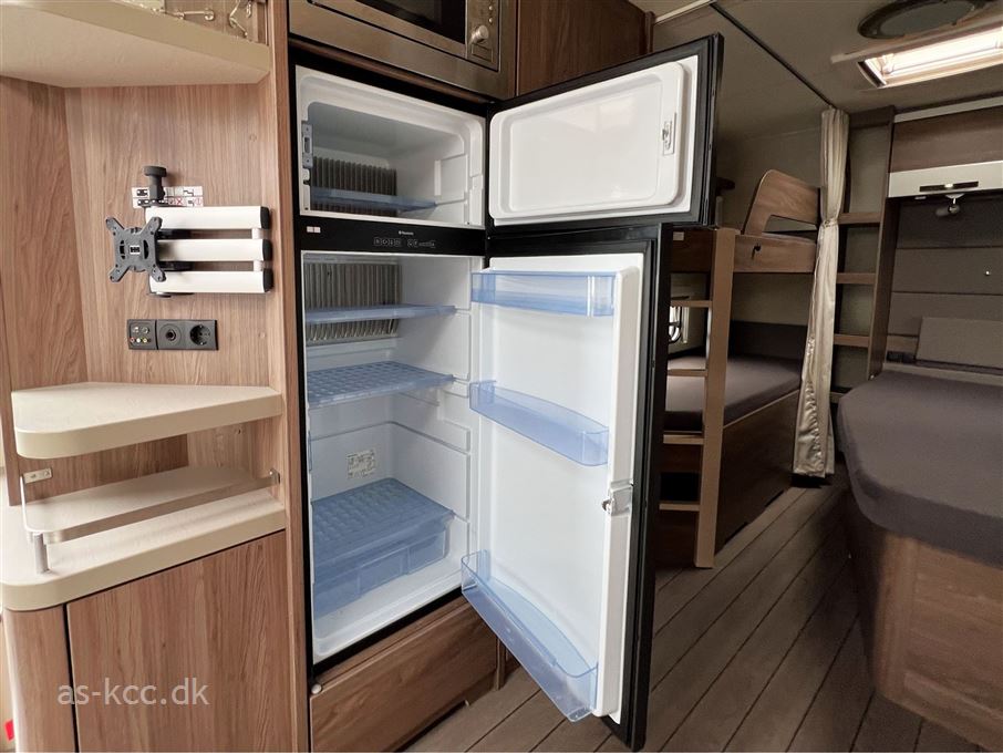 Knaus Scandinavian Selection 590 UK