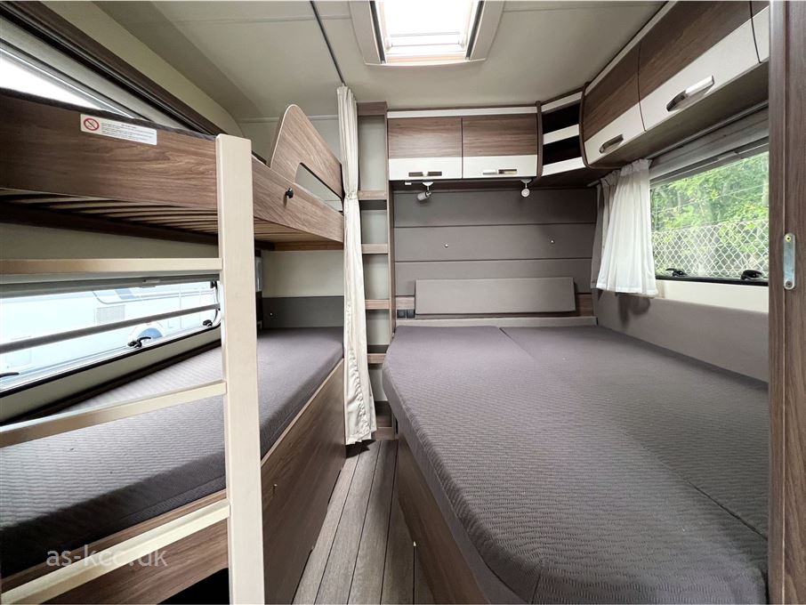 Knaus Scandinavian Selection 590 UK