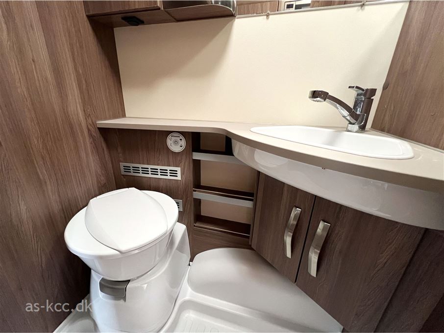 Knaus Scandinavian Selection 590 UK
