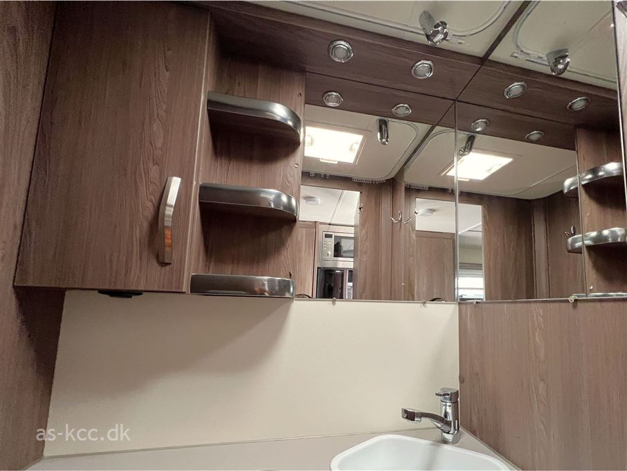 Knaus Scandinavian Selection 590 UK
