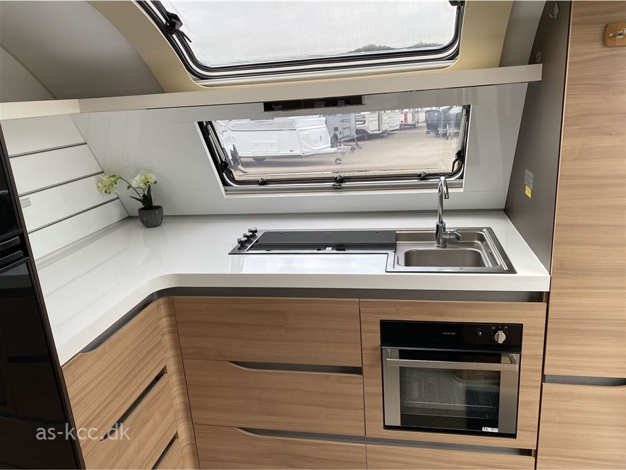 Adria Alpina 753 HK