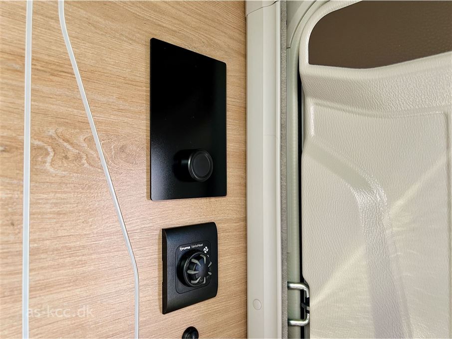 Knaus Südwind 460 EU 60 Års Jubilæumsmodel