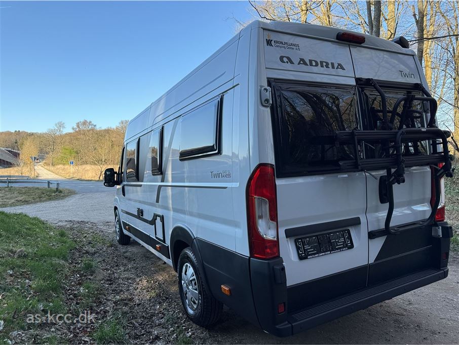 Adria Twin Axess 640 SL