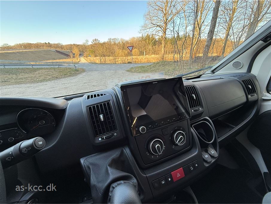 Adria Twin Axess 640 SL