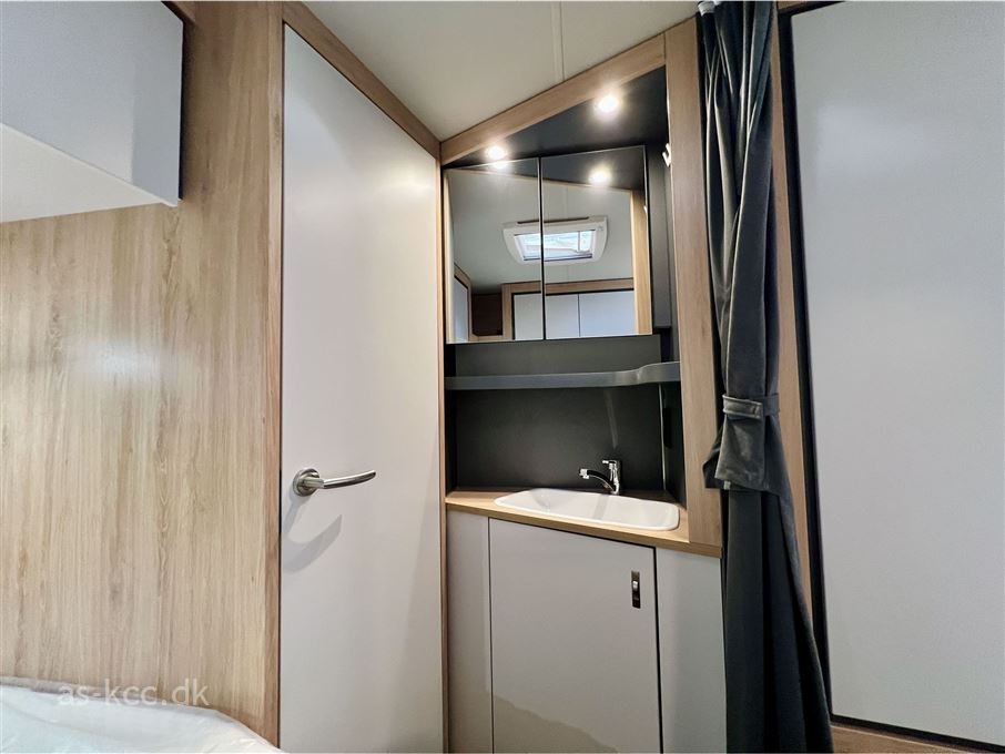 Knaus Sport 450 FU