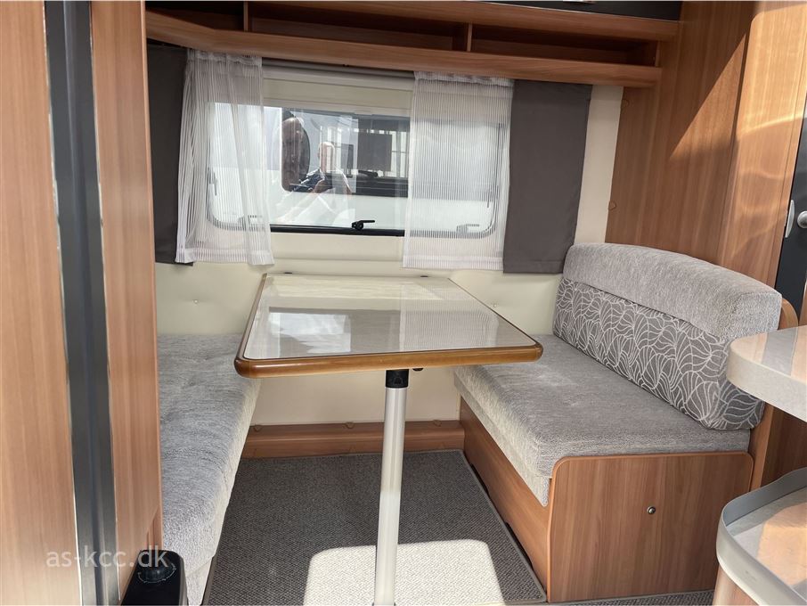 Hobby De Luxe 440 SF