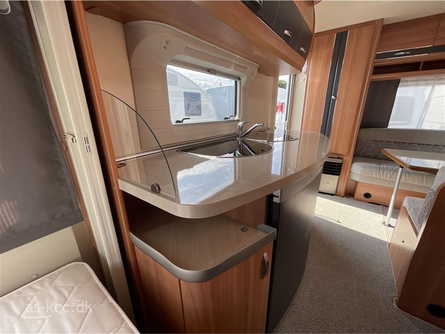 Hobby De Luxe 440 SF