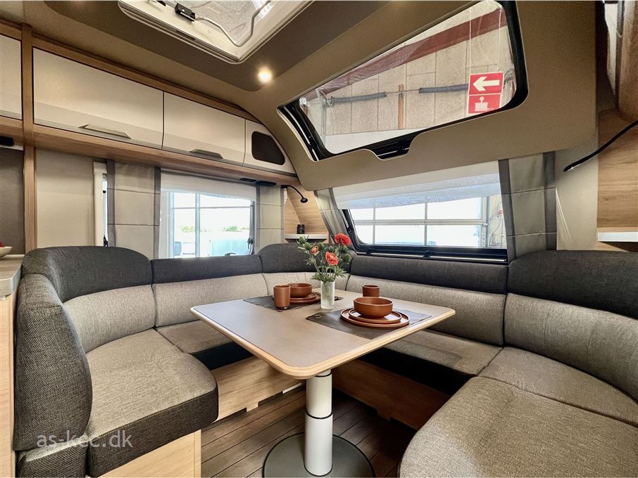 Knaus Südwind 650 UX 60 YEARS