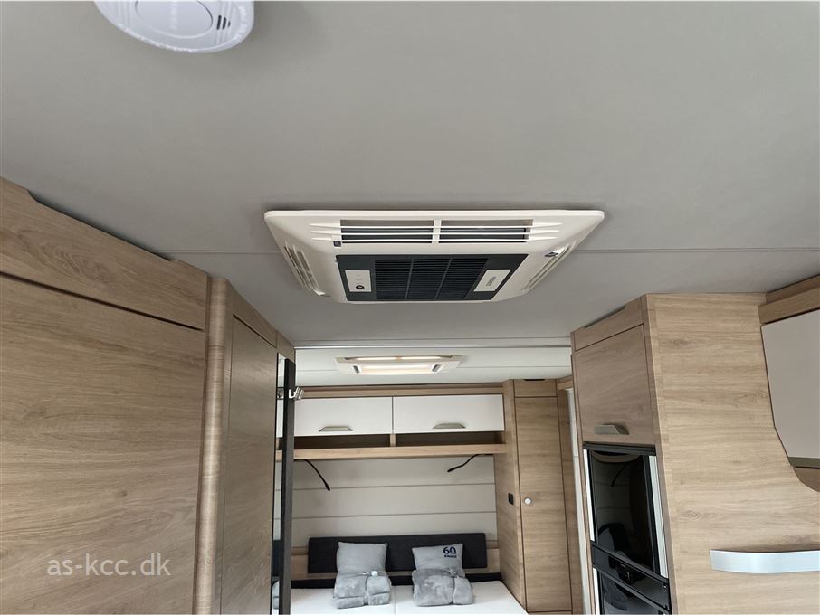 Knaus Südwind 650 UX 60 YEARS