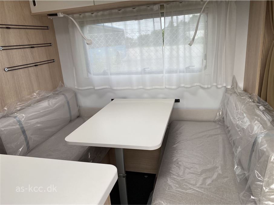 Adria Aviva 522 PT 3 køjer