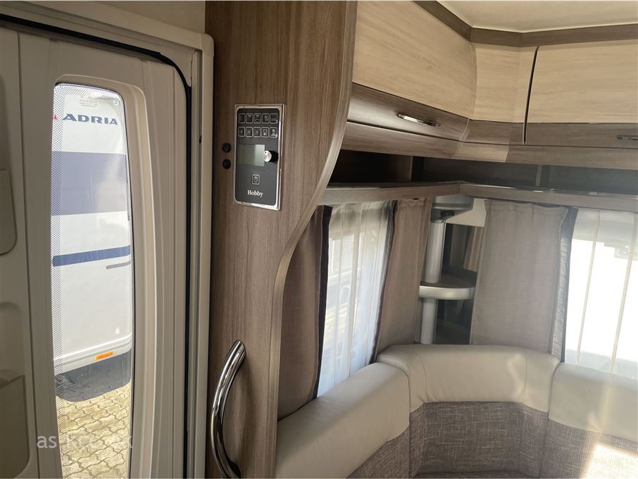 Hobby De Luxe 495 UL