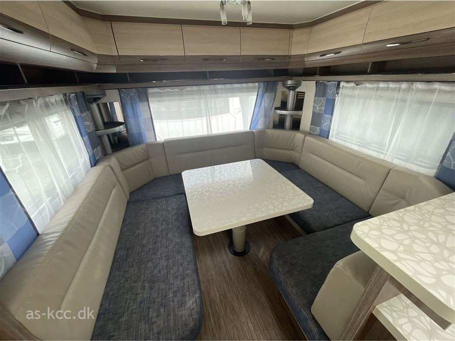 Hobby De Luxe 560 CFe