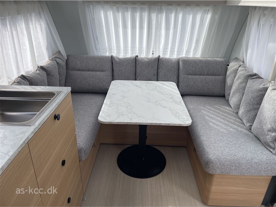 Adria Adora 572 UT