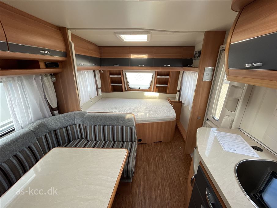 Hobby De Luxe 545 KMF