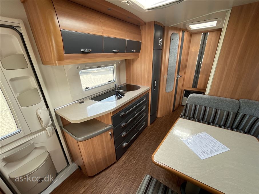 Hobby De Luxe 545 KMF