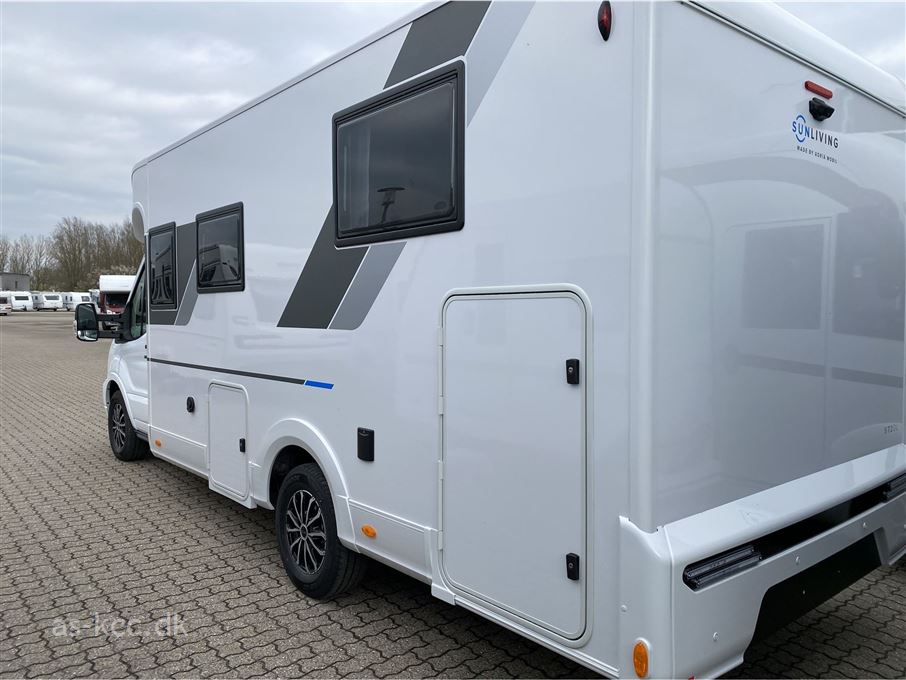 Sun Living S 72 DL Automatgear 165 HK