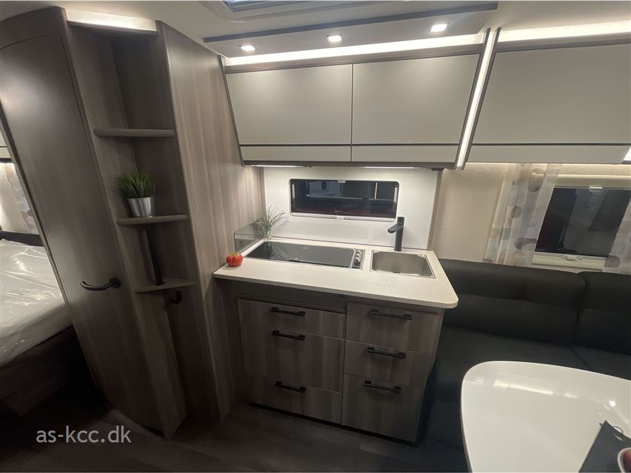 Kabe Estate 560 GLE B14