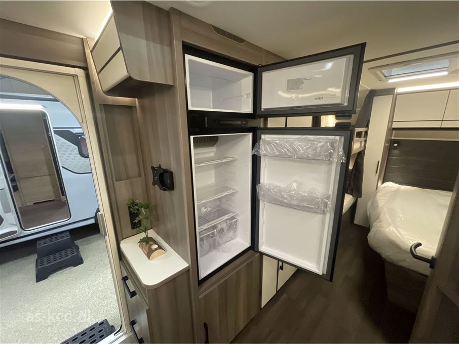 Kabe Estate 560 GLE B14