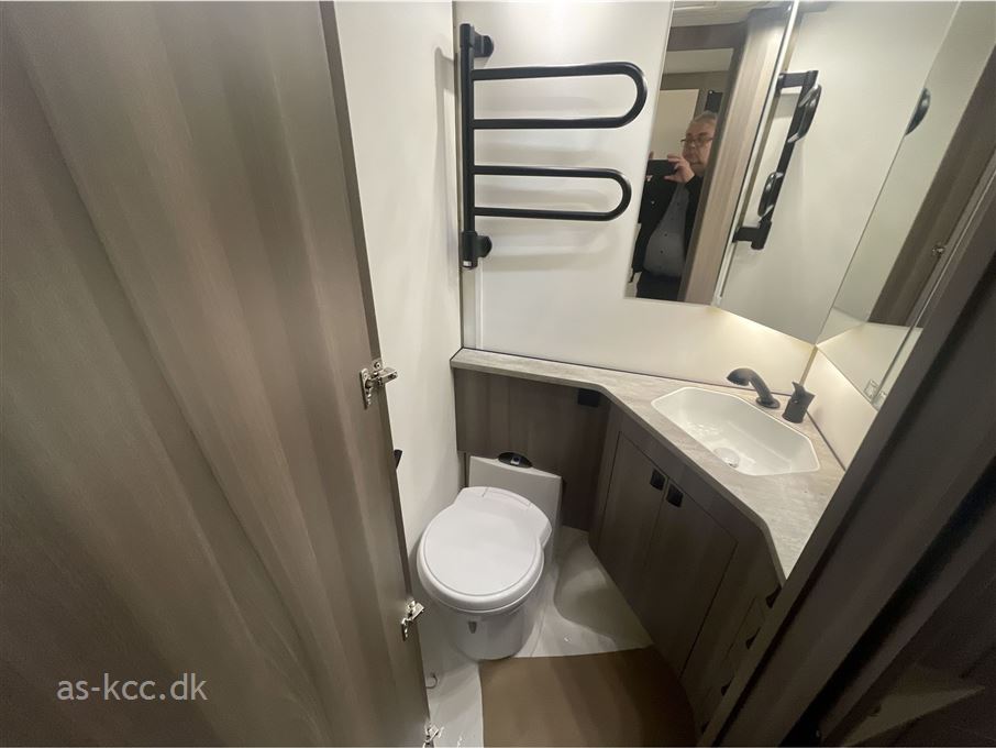 Kabe Estate 560 GLE B14