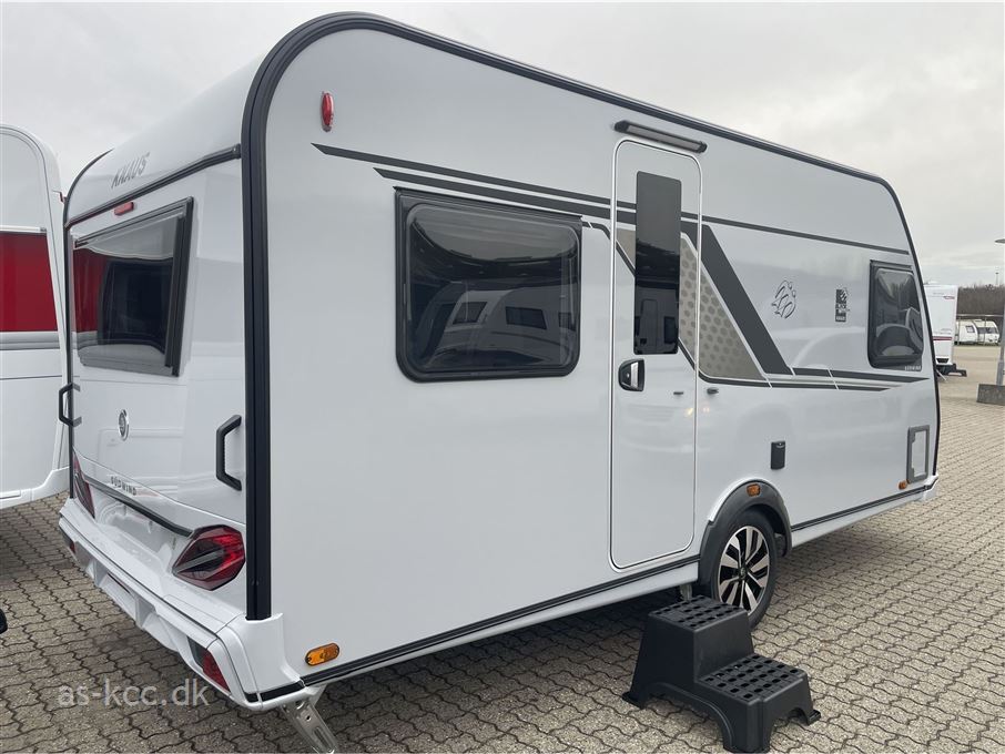 Knaus Südwind Black Selection 450 FU