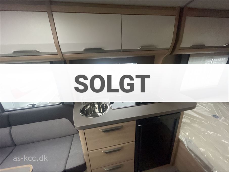 Knaus Südwind Black Selection 450 FU