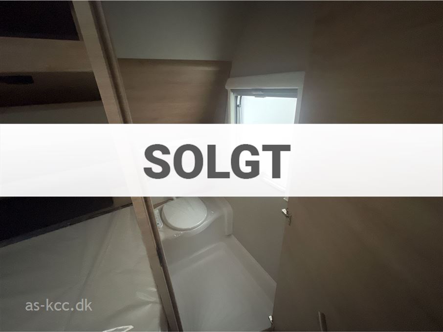 Knaus Südwind Black Selection 450 FU