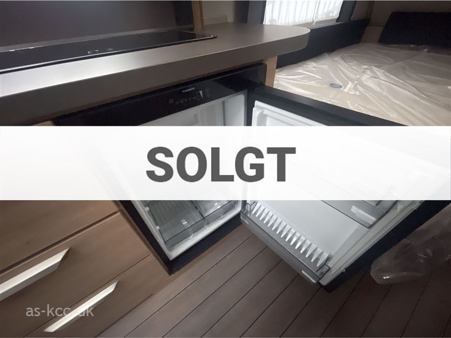 Knaus Südwind Black Selection 450 FU