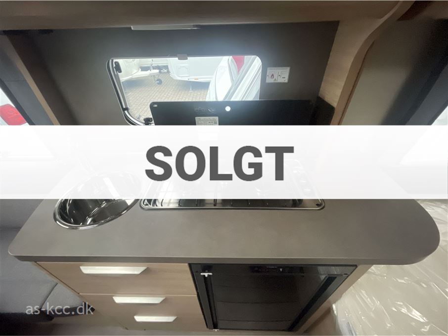 Knaus Südwind Black Selection 450 FU