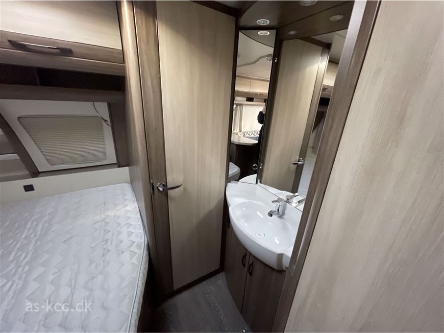 Hobby De Luxe 560 KMFe