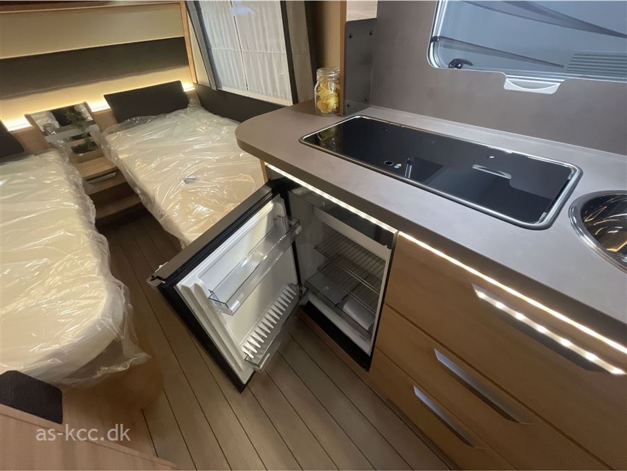 Knaus Südwind Black Selection 500 EU