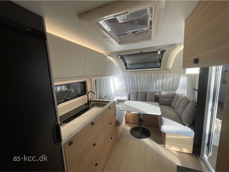 Adria Adora 522 UP Truma Combi 6 varmeovn